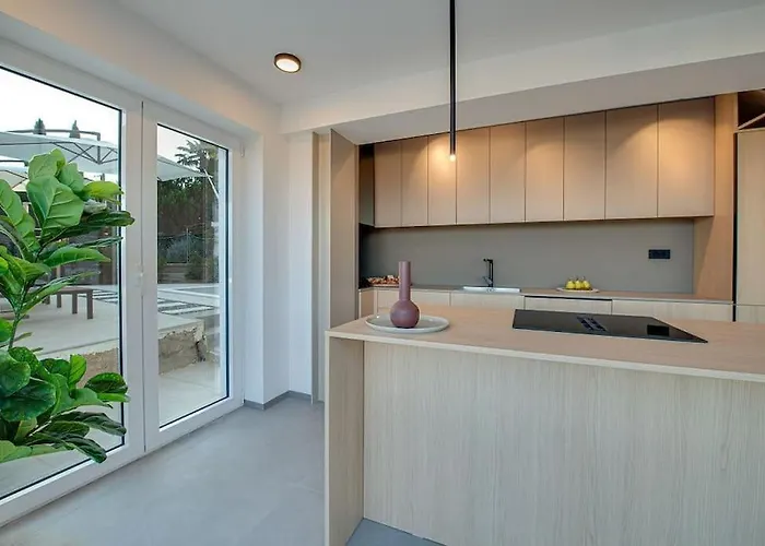 Apartment Starfish With Private Pool And Magnificent Sea View