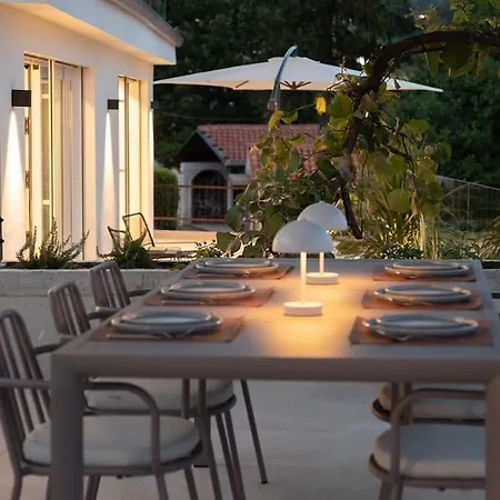 Apartment Starfish With Private Pool And Magnificent Sea View